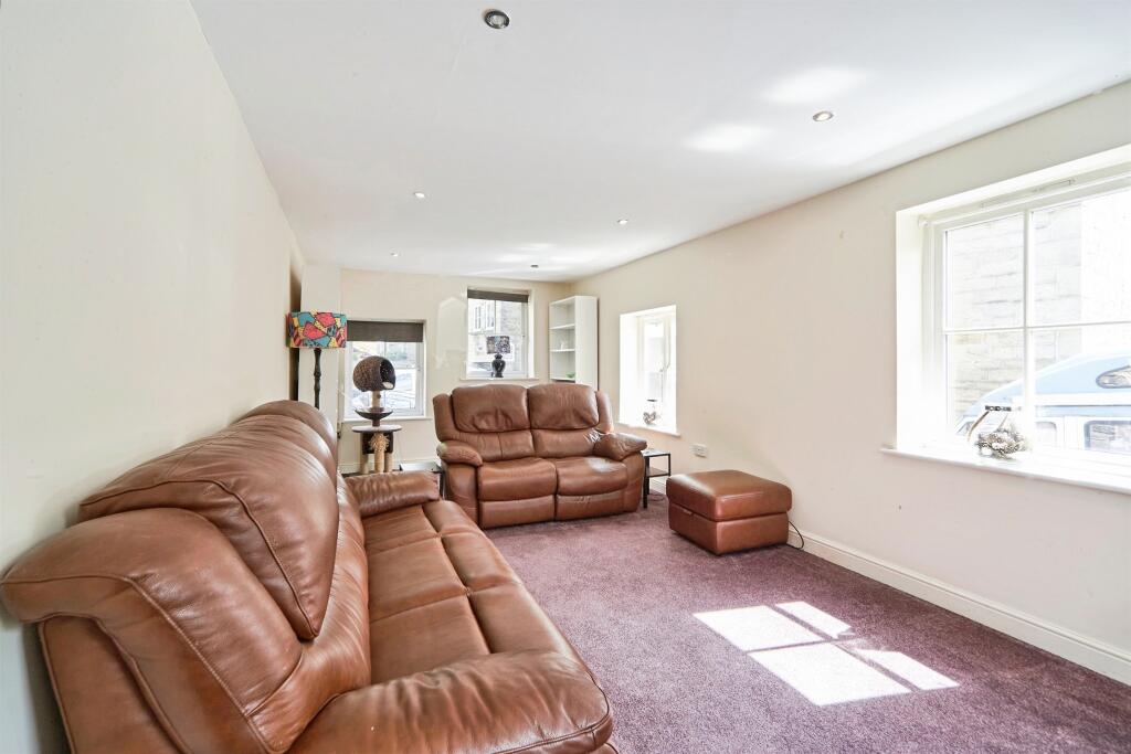 Water Mill Court, Oakworth, Keighley photo 4