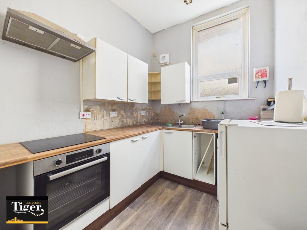 Apartment in Blackpool, Claremont - View 4