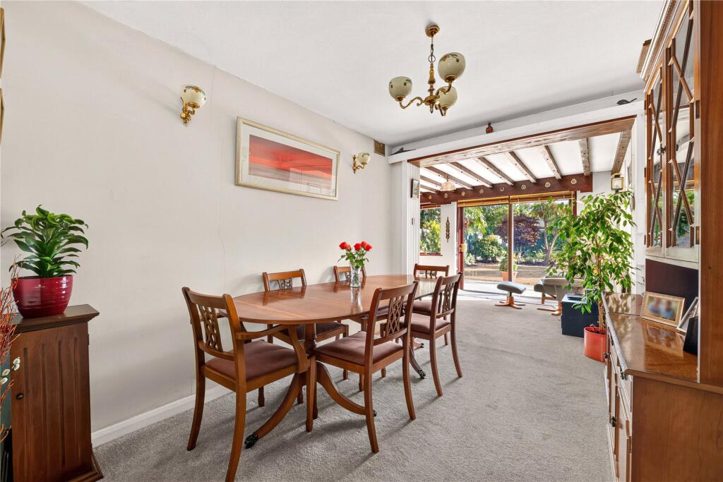 House in Woking, Surrey - View 5