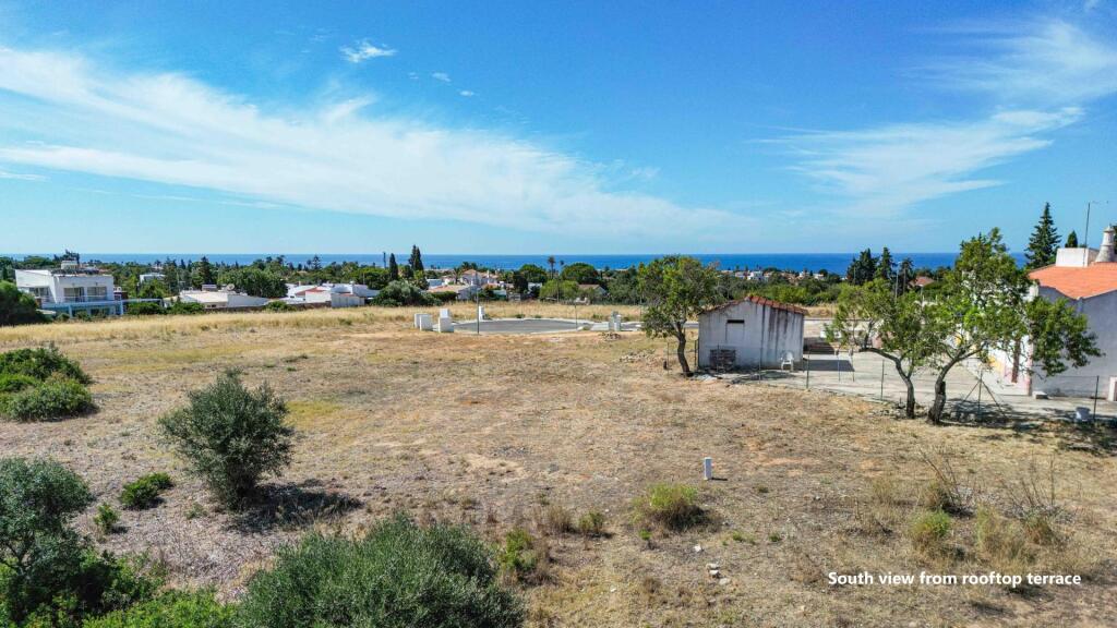 Main image of property: Algarve, Lagoa