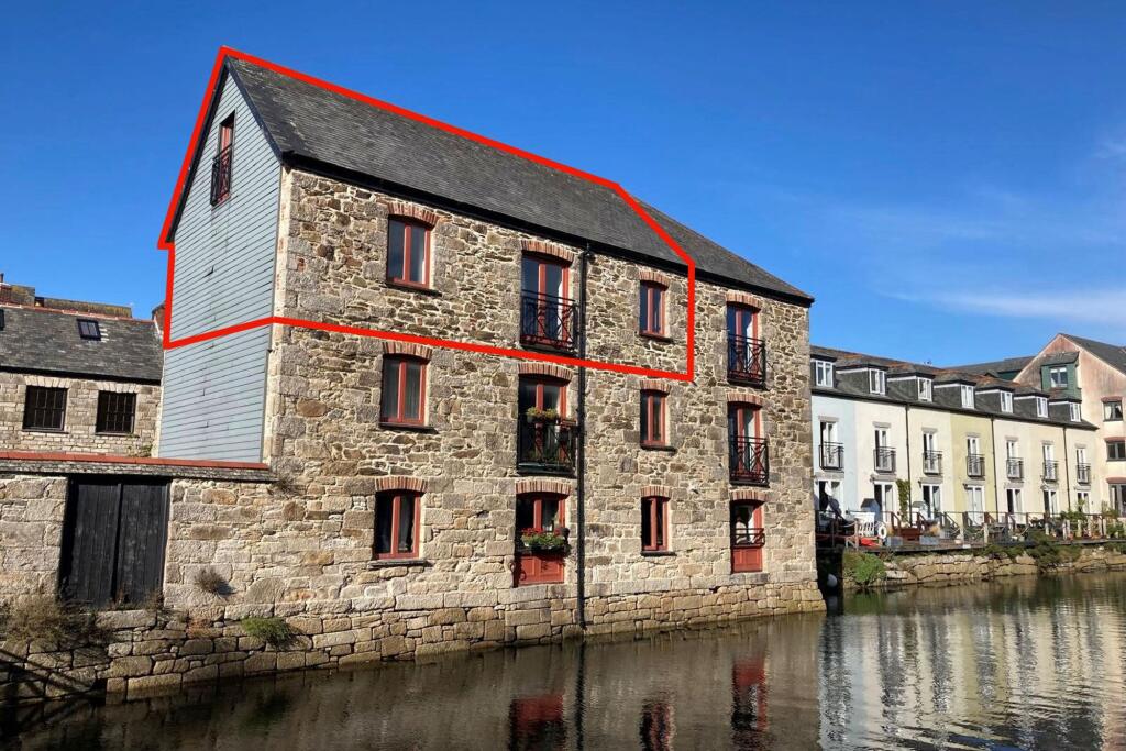 Main image of property: Harbour Village, Daniels Sail Loft Harbour Village, TR10