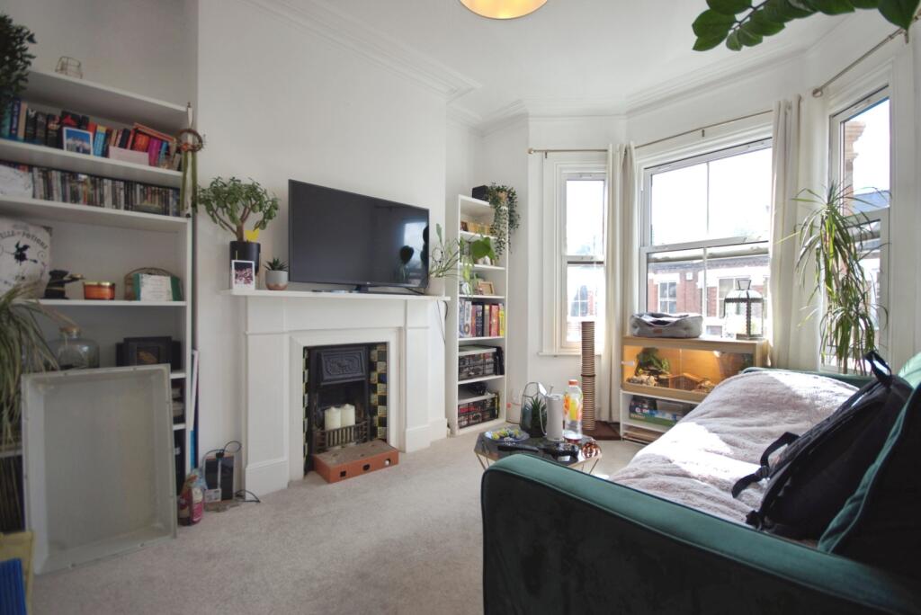 Apartment in Twickenham - View 4