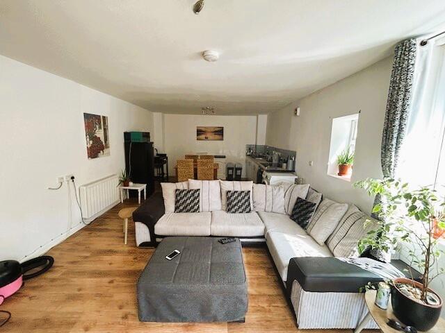 Beach Road West, Felixstowe, IP11 photo 5