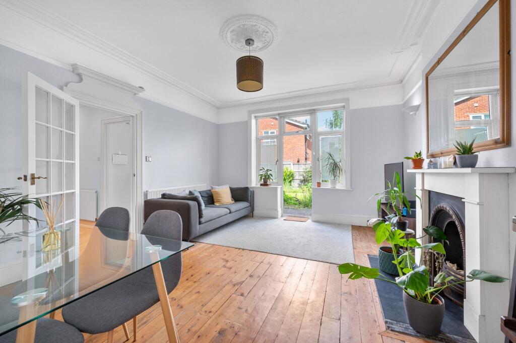 Apartment in Twickenham - More