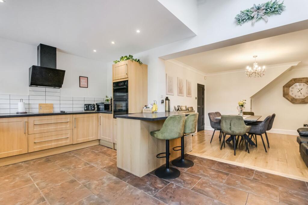 House in Sidcup, Halfway Street, Longlands - More