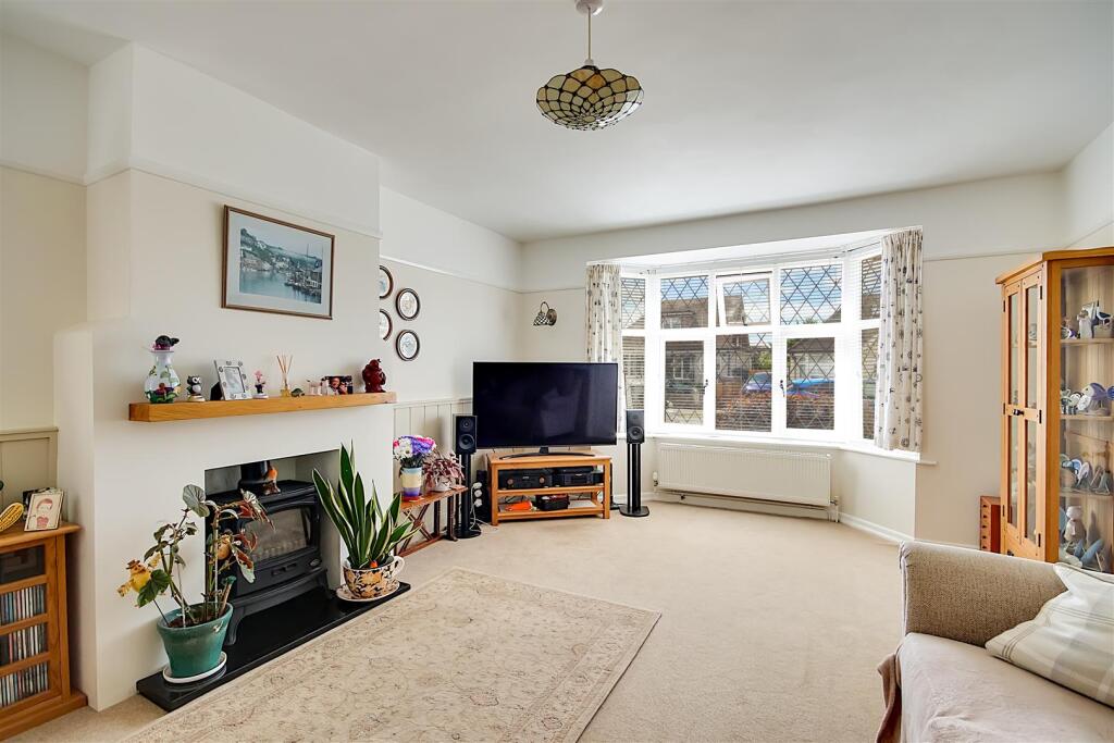 Brook Barn Way, Goring-By-Sea, Worthing - View 2