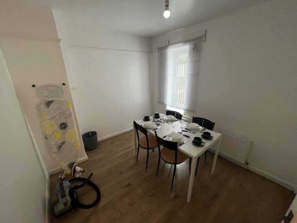 House in Leeds - View 4