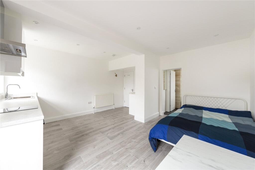 1 bedroom house share for rent