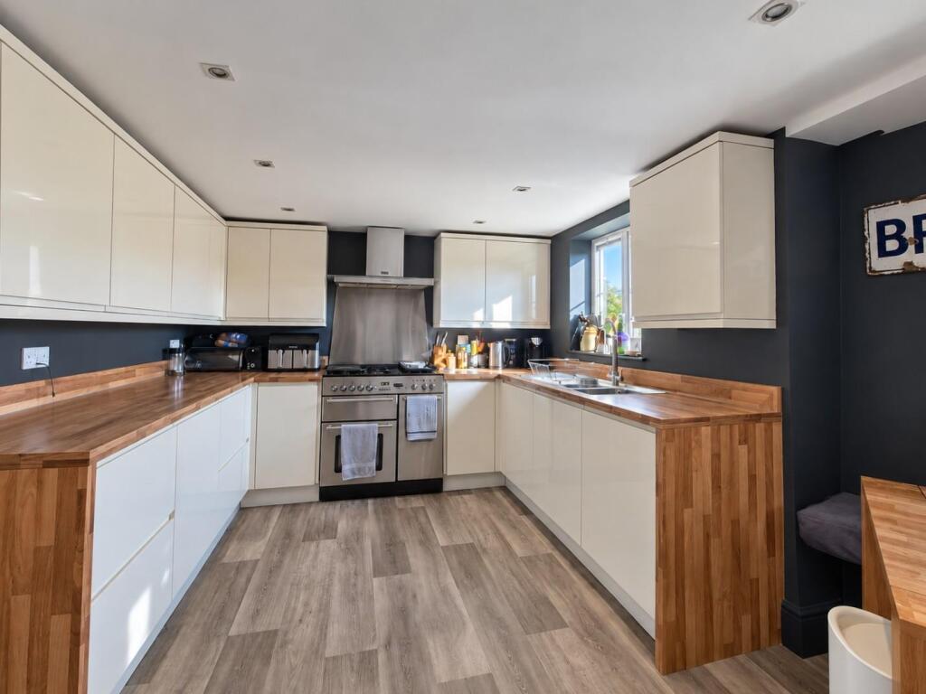 House in Stroud, Alkerton, Eastington - View 5