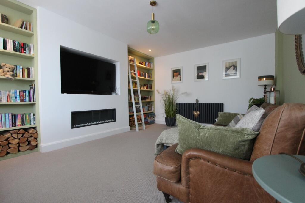 House in Canterbury - View 2