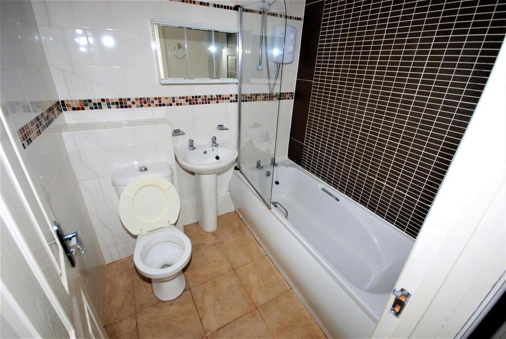 1 bedroom private hall for rent