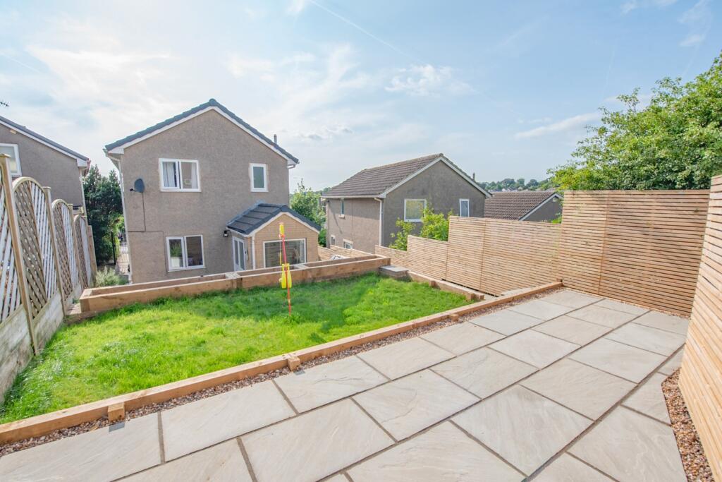Main image of property: 6 Airedale Avenue, Skipton, North Yorkshire BD23 2LL
