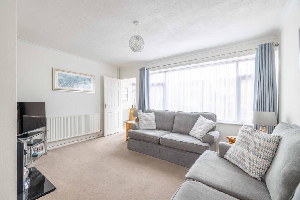 House in Slough, Burnham - View 4