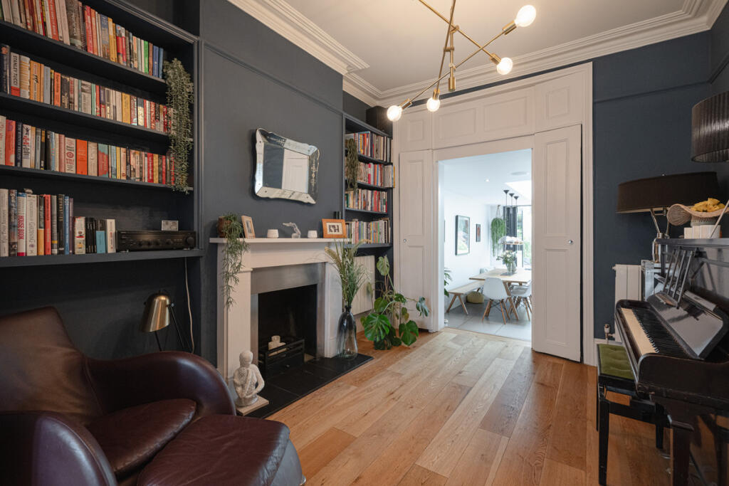 House in London - View 5