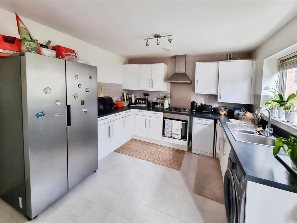 House in Dacorum, Hertfordshire - View 2
