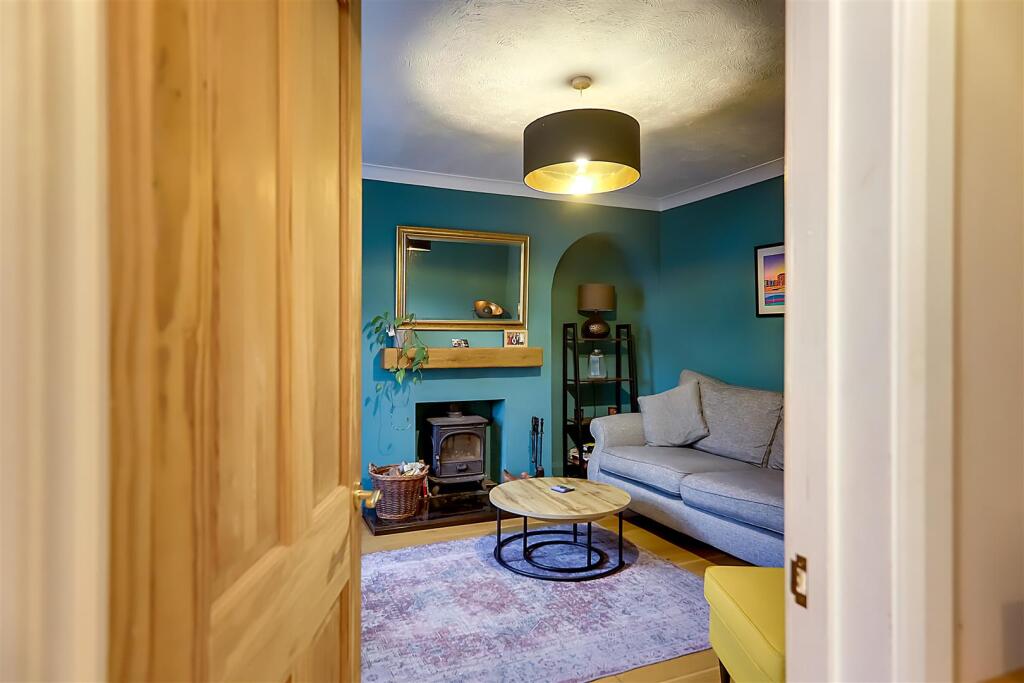Lavington Road, Broadwater, Worthing, West Sussex, BN14 7SN photo 4
