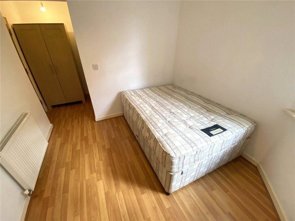 Apartment in Manchester - View 5