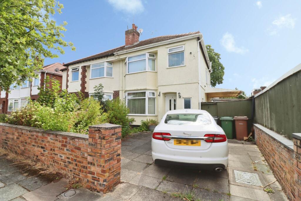 3-bed semi-detached on Cambridge Road, Bromborough, £220,000