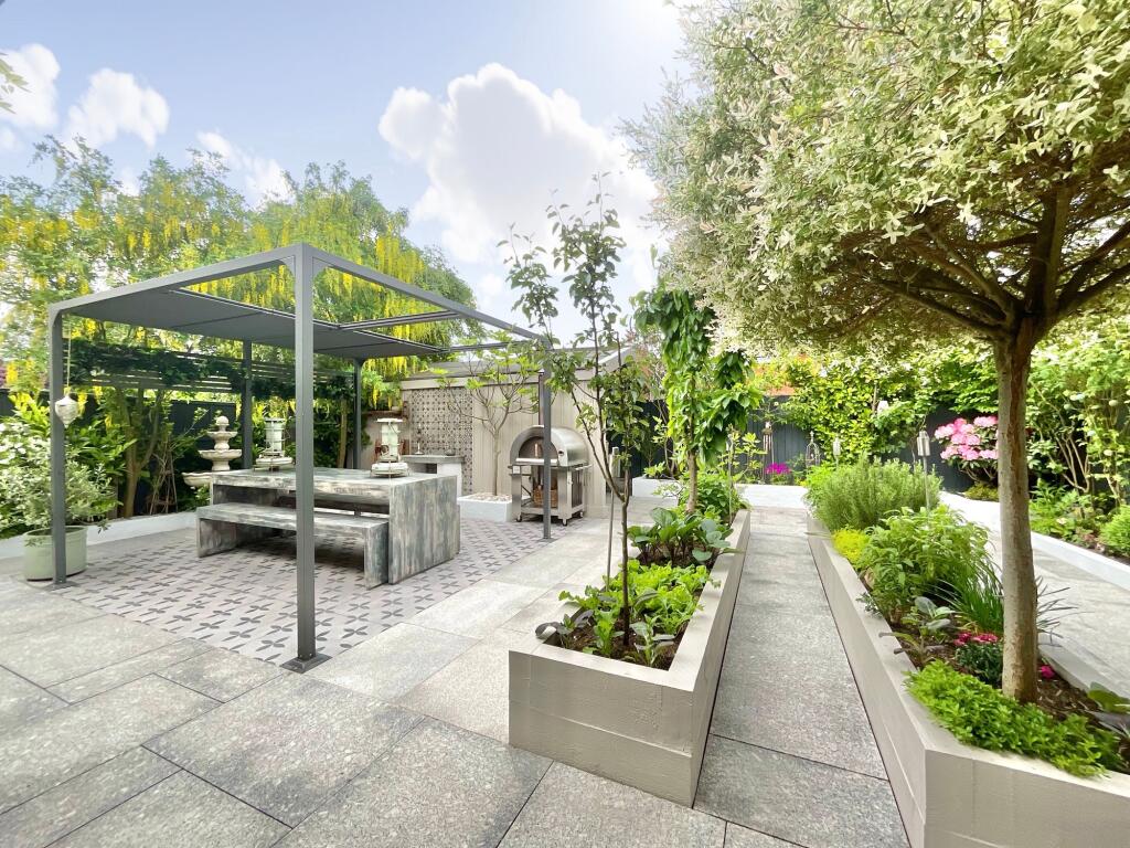 4 bed detached - Broadleigh Way, Crewe, CW2 image 5