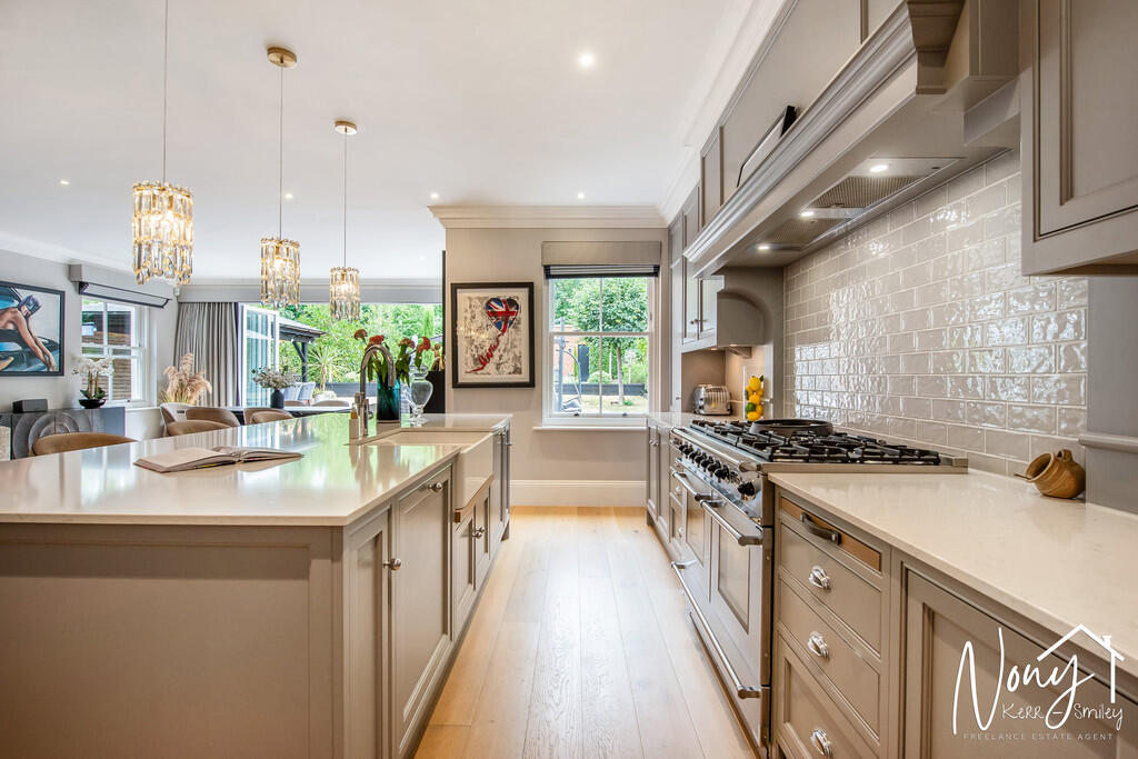 House in Southampton - View 5
