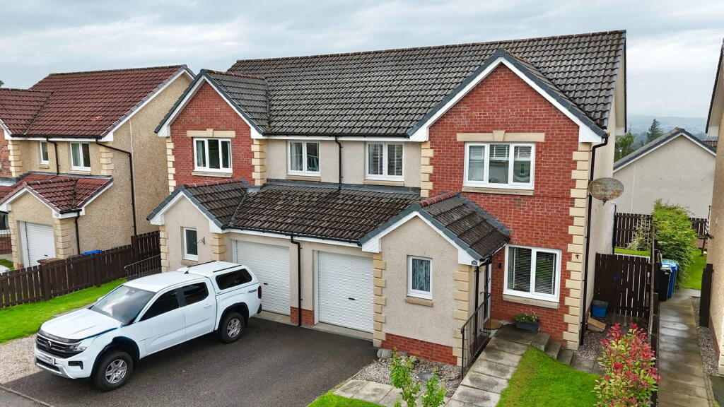 Main image of property: 35 Morning Field Drive, Inverness, IV2 6AY