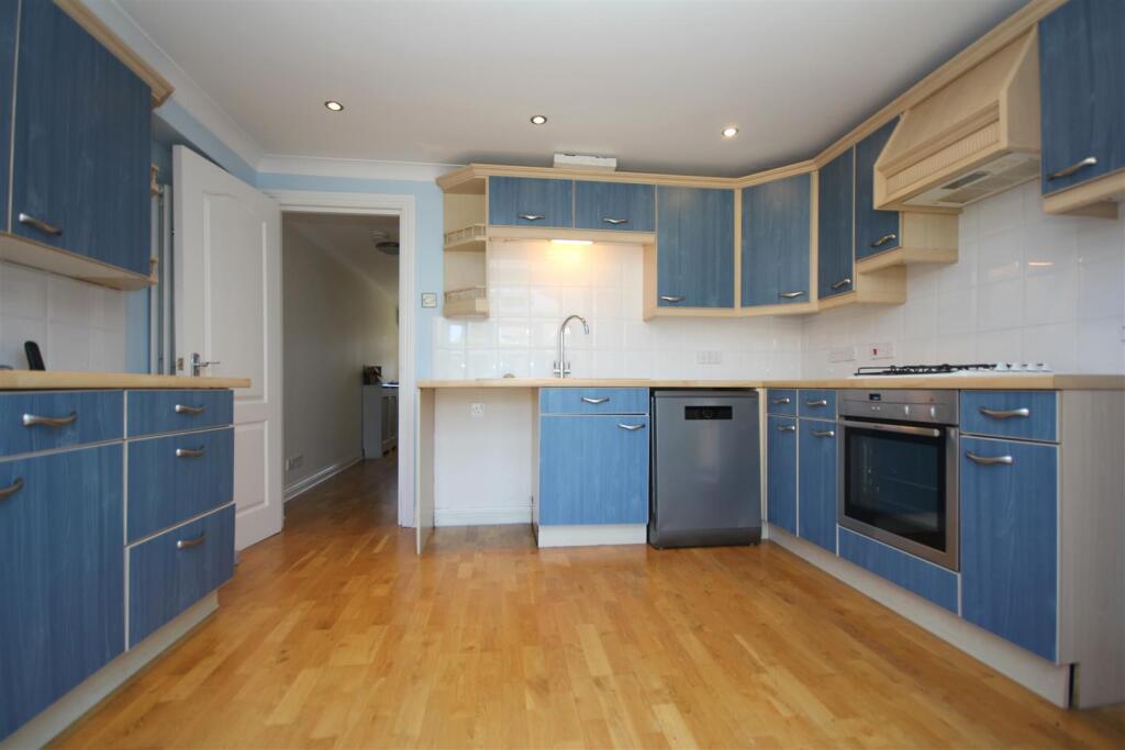 House in Fareham, Whiteley - View 5