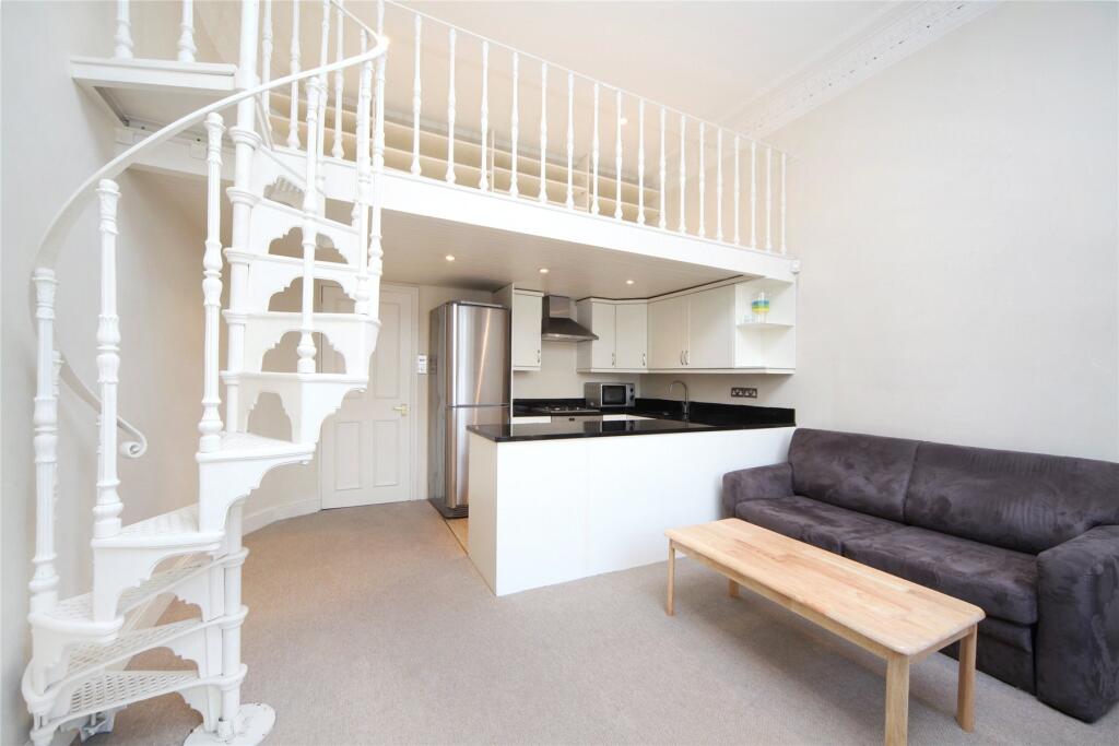 Apartment in London, City of Westminster - View 2