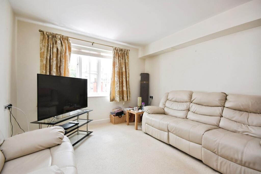 Ongar Road, Brentwood photo 3