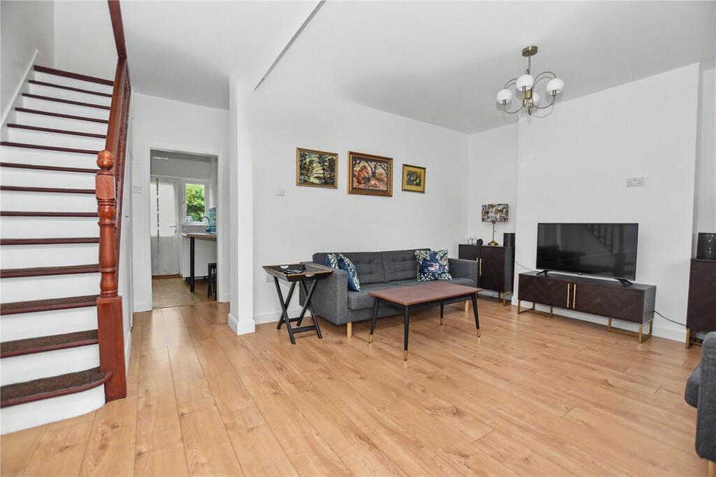 House in London - View 2