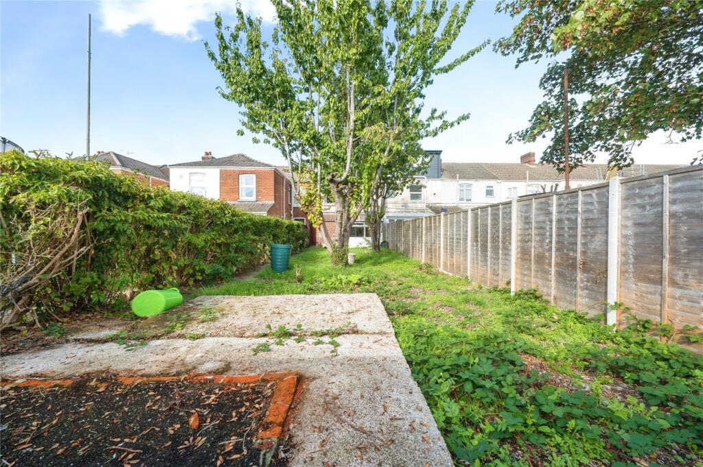 House in Southampton - View 4