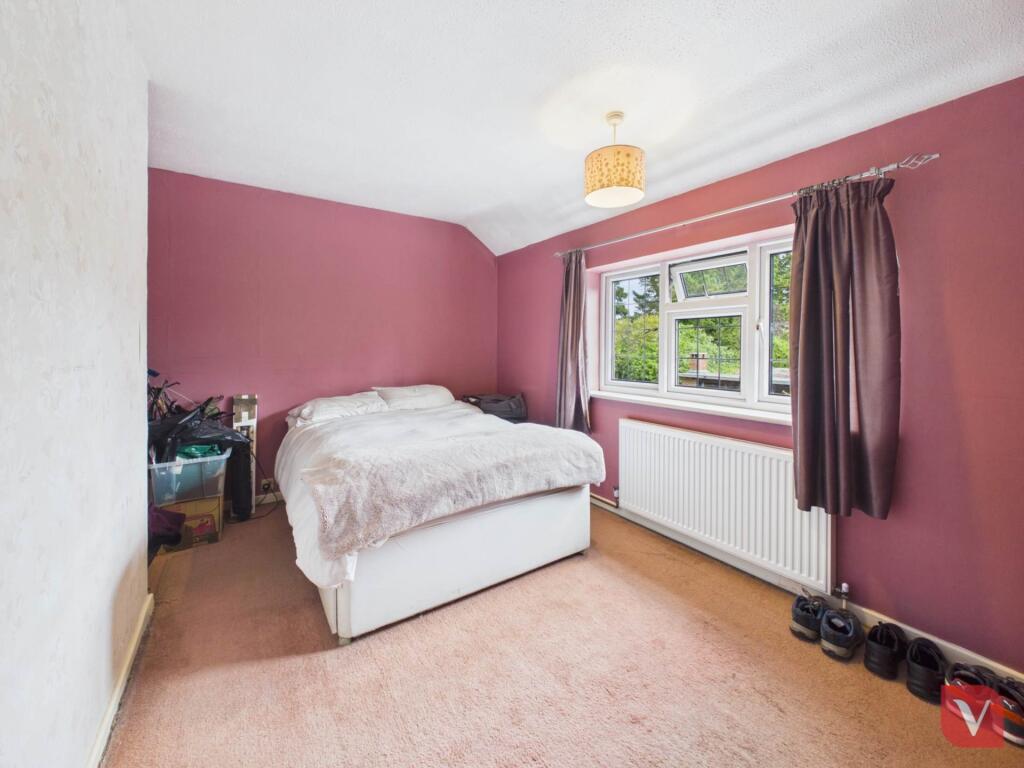 House in Luton - View 5