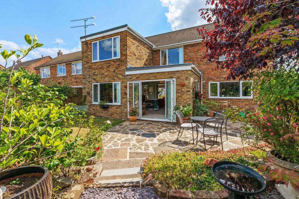 House in Loudwater, Chepping Wycombe - View 6
