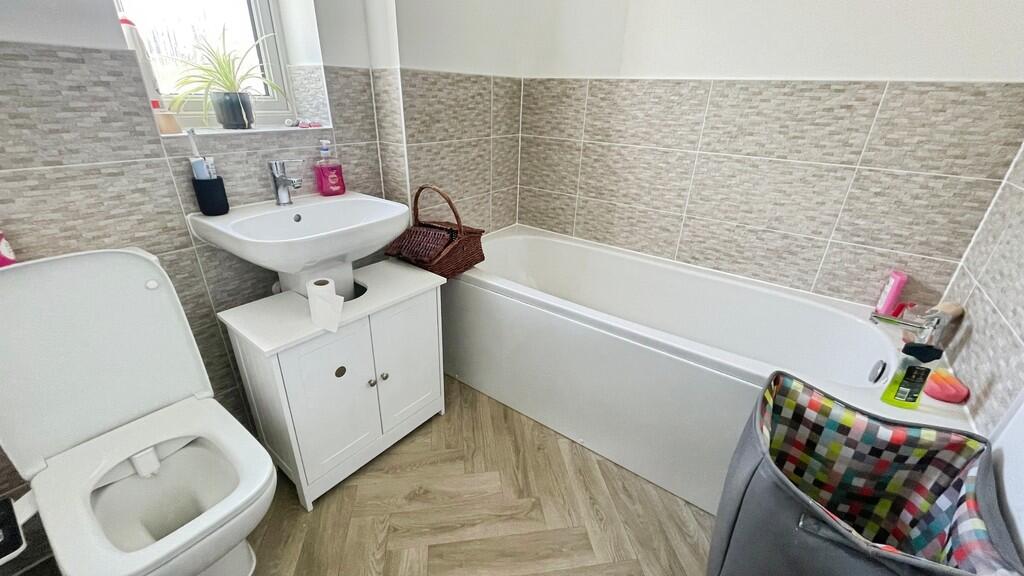 Additional image 10 of Perseus Close, Warminster