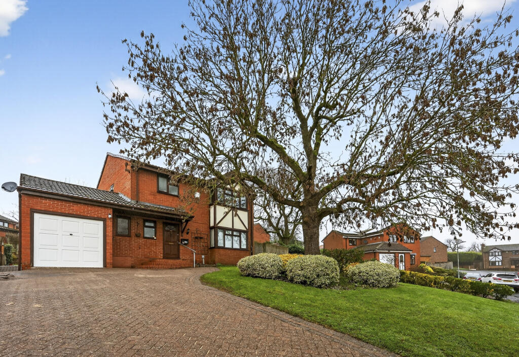 Main image of property: Batsford Close, Redditch, B98
