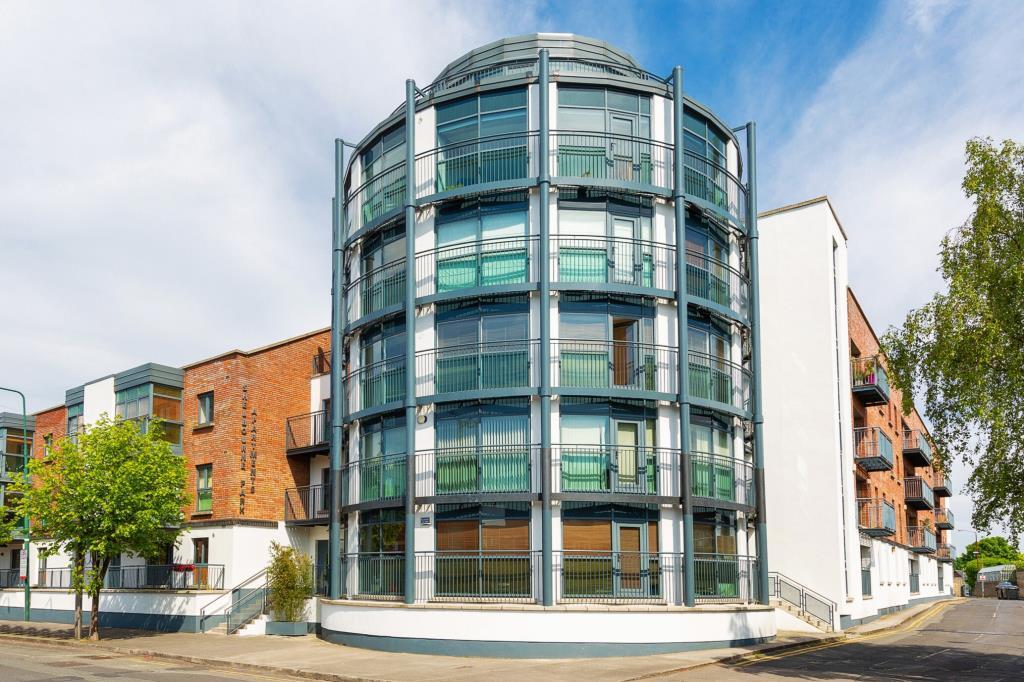 Main image of property: 60 Shelbourne Park Apartments, South Lotts Road, Ringsend, Dublin 4, D04 F2R7