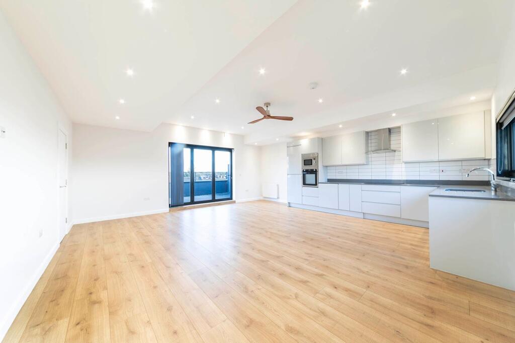Apartment in London - View 2