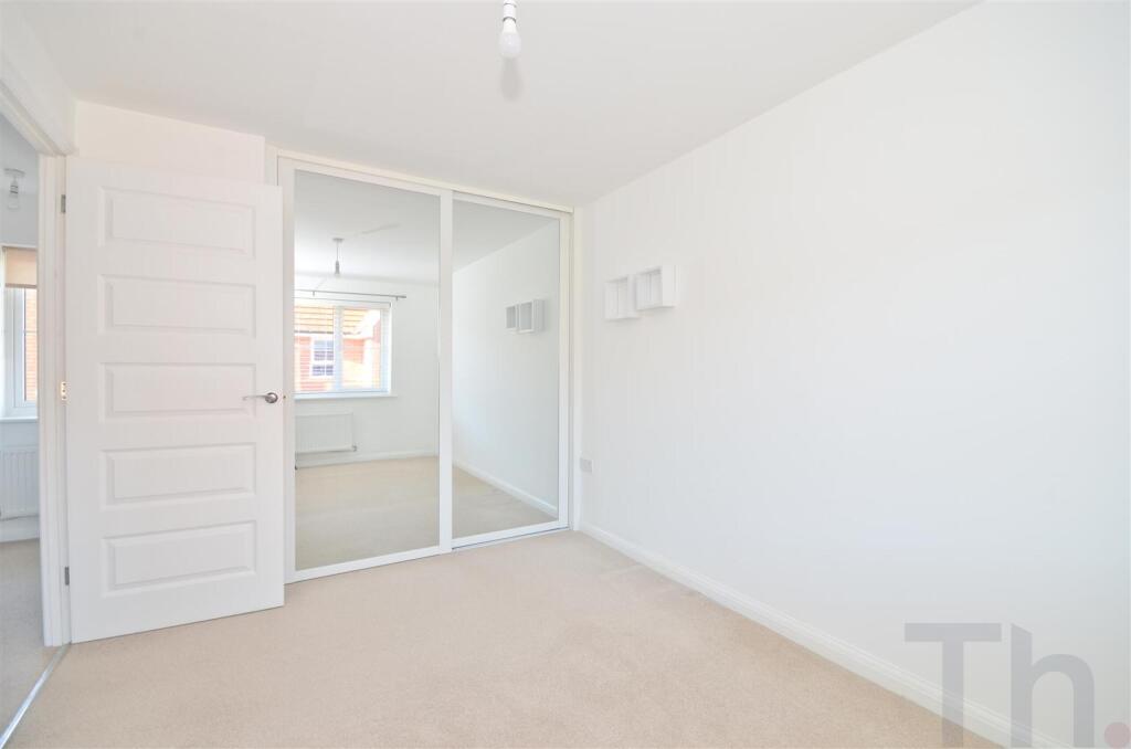 House in East Cowes, Osborne - More