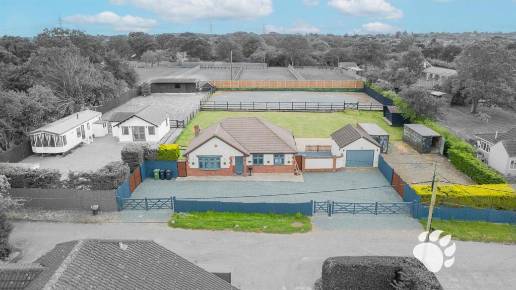 Main image of property: Clifton Road, Bowers Gifford, SS13