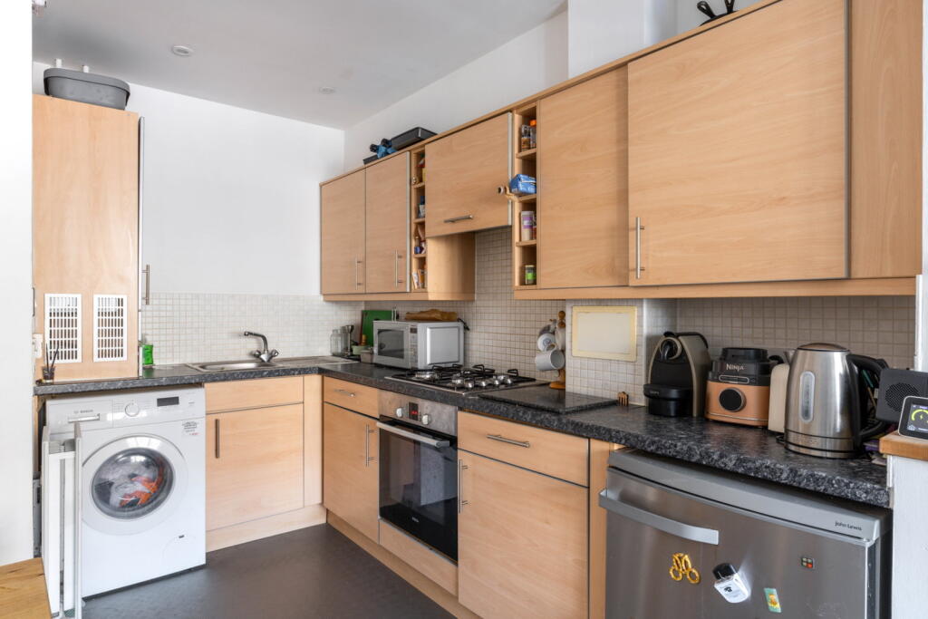 House in Tonbridge - More