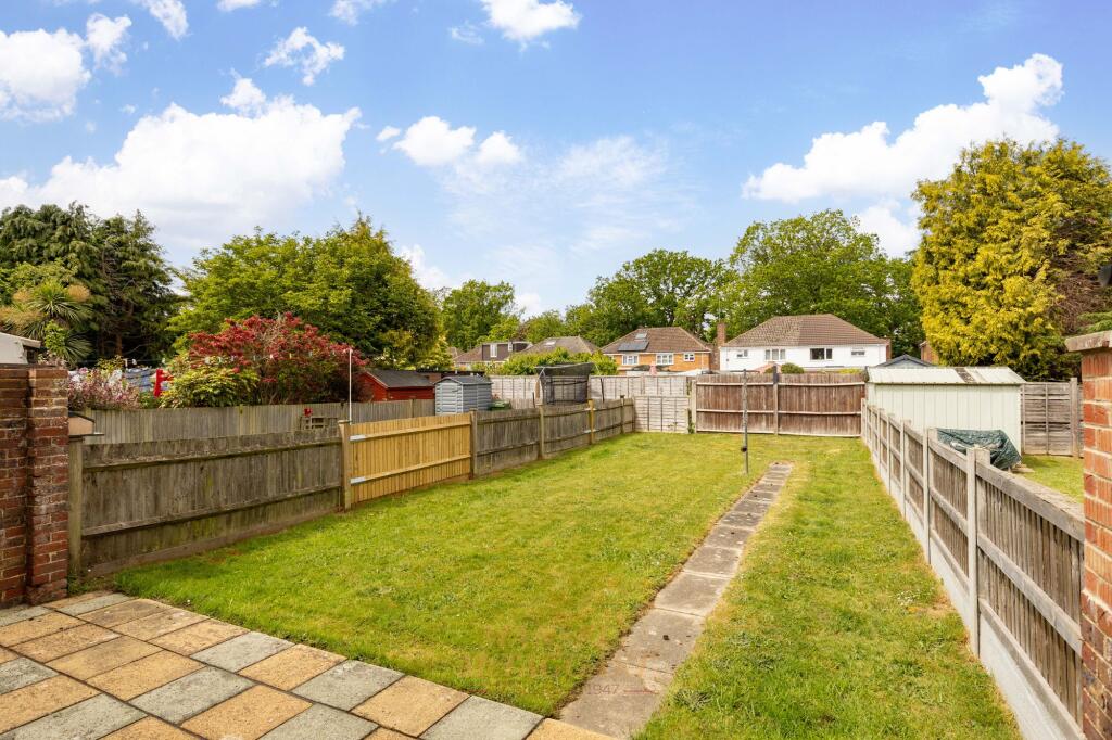 Walnut Lane, Crawley, RH11 - View 4