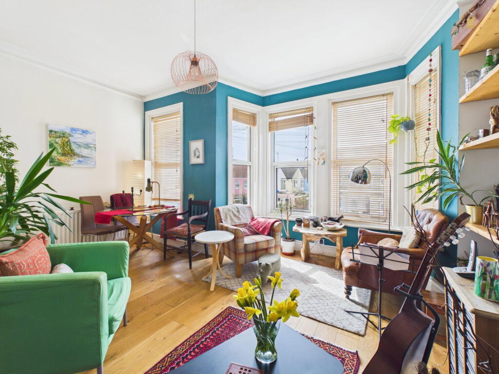 Apartment in Worthing, Broadwater - View 4