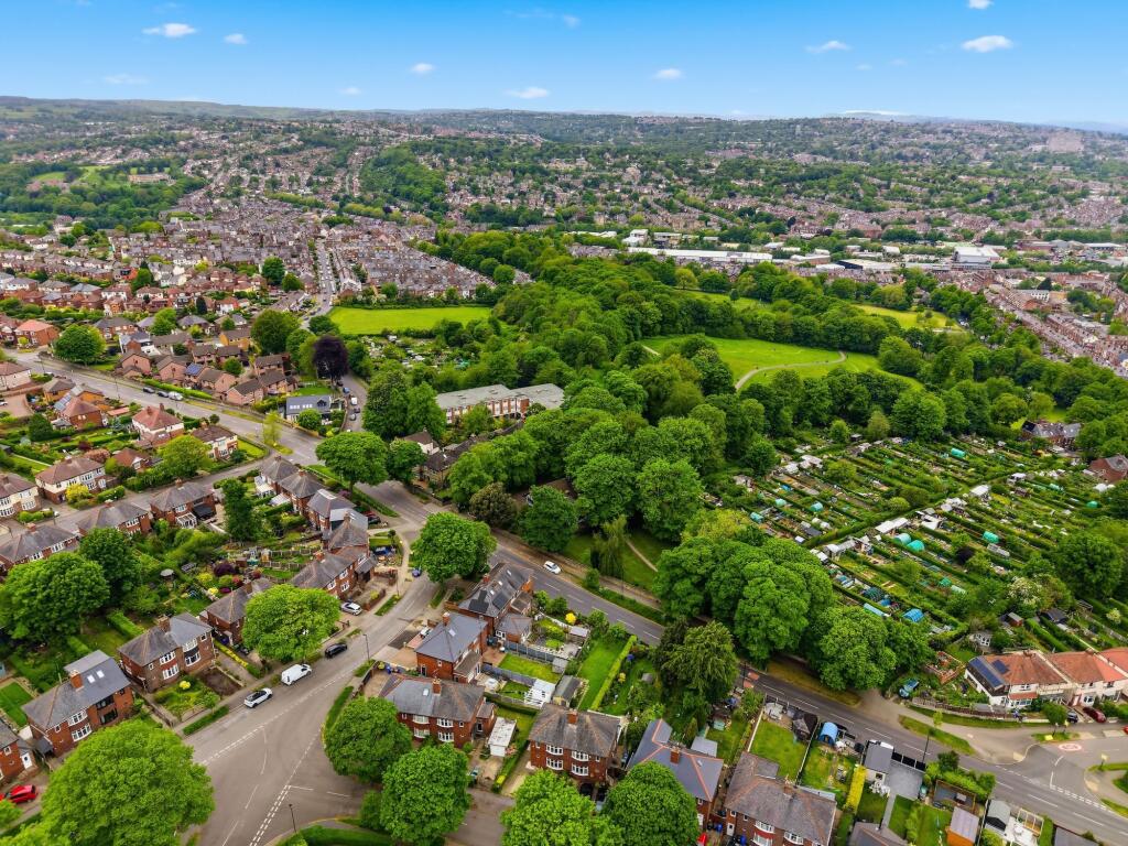 Hollythorpe Crescent, Sheffield, S8 - View 4