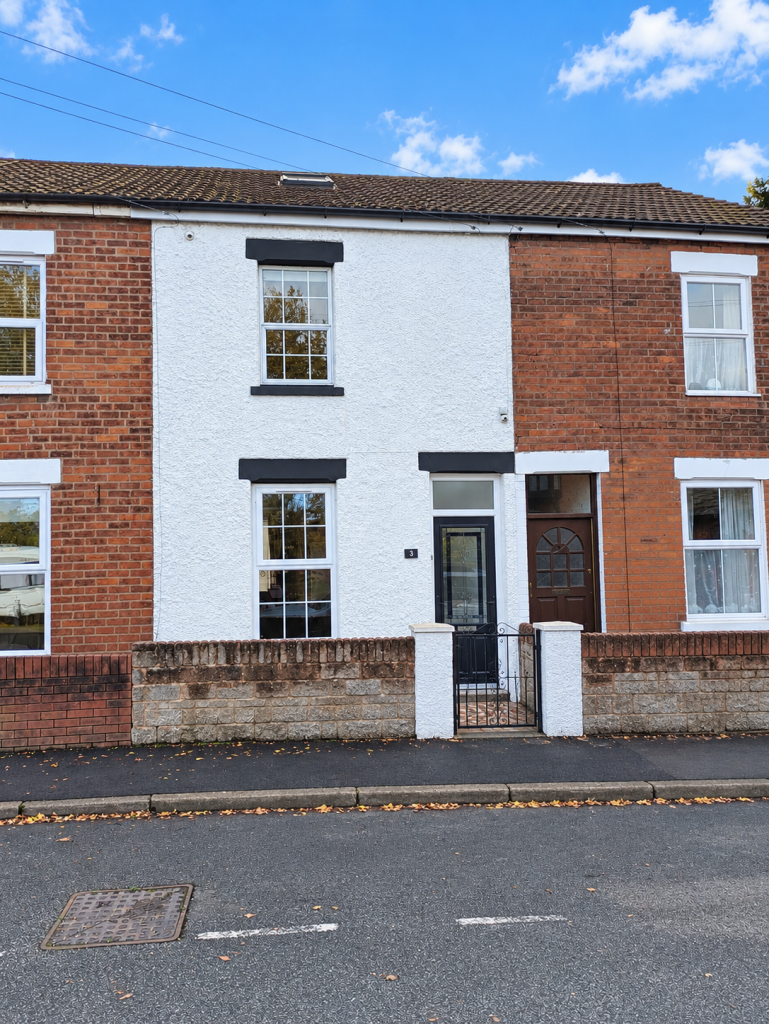 3-bed terraced on Hemmingsdale Road, Gloucester, GL2, £260,000