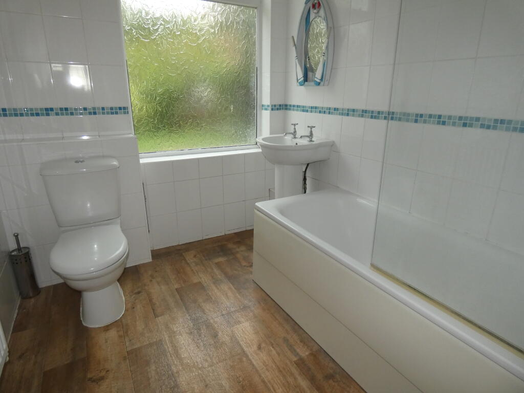 West Parade, Worthing, BN11 - View 4