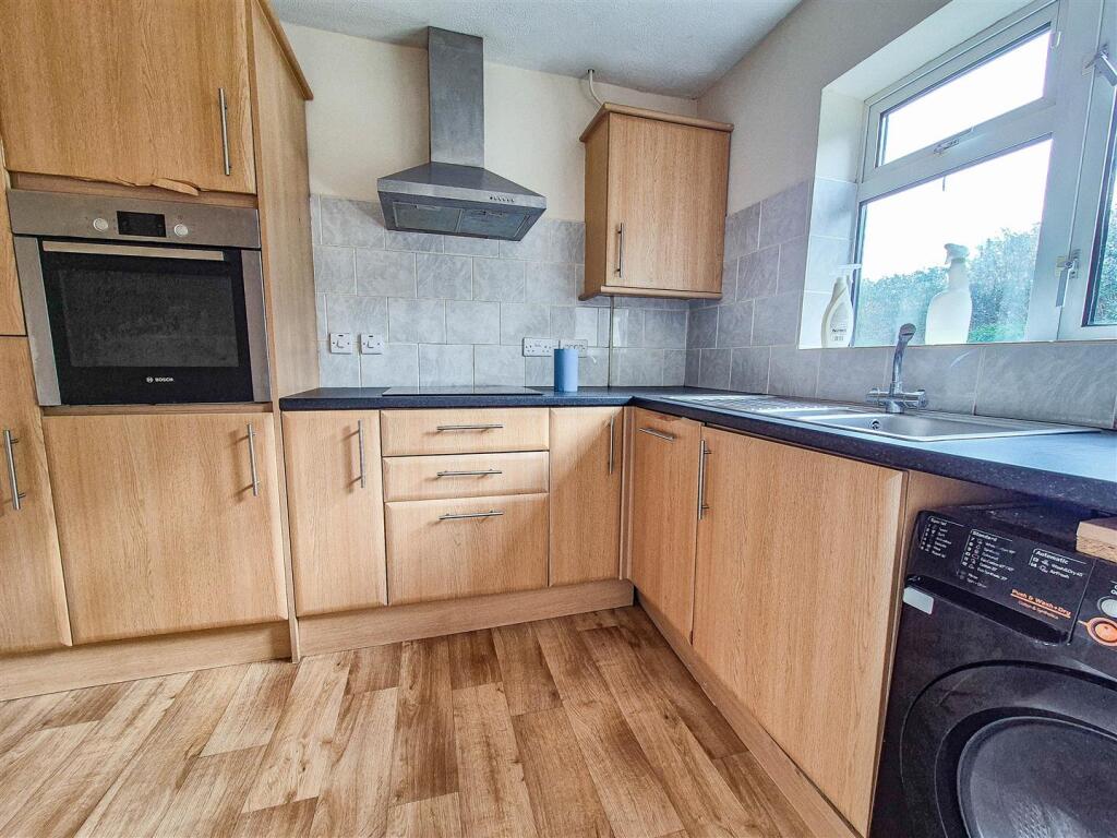 Springfields, Dursley - View 3