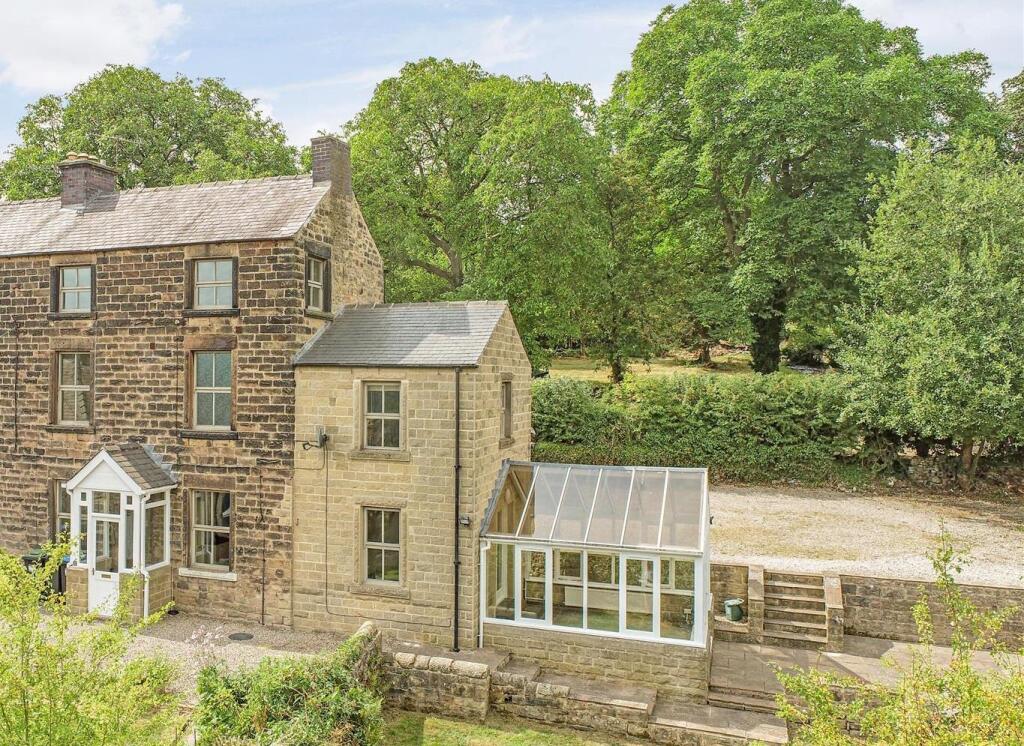 Main image of property: Rock Terrace, Bakewell