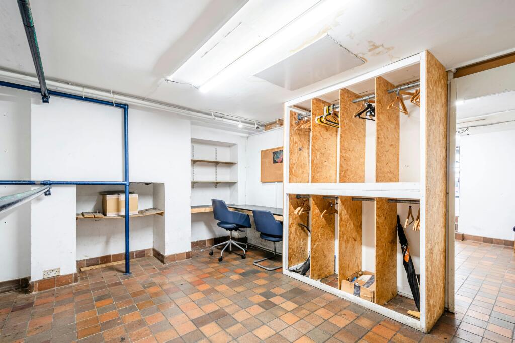 Clapham High St 4042  Low Res 14.jpg