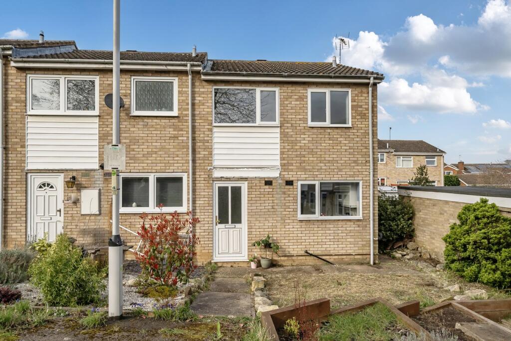 Main image of property: Finch Walk, Flitwick, MK45