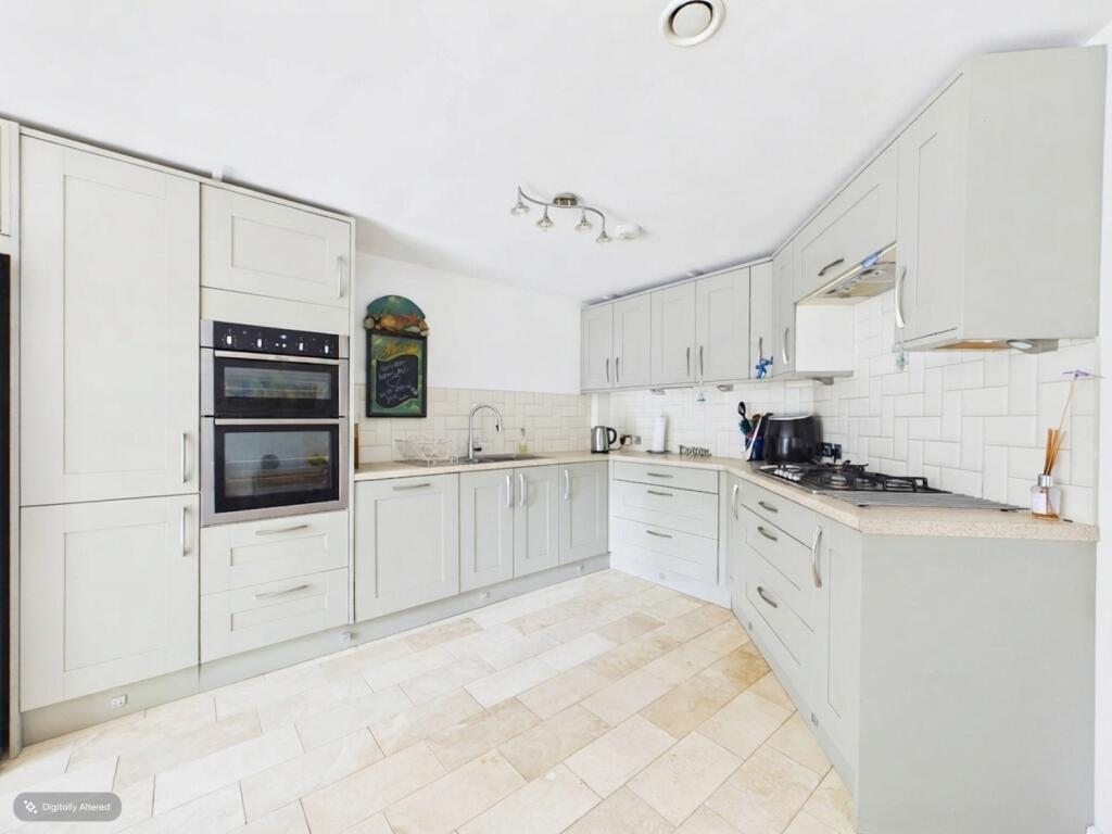 House in Hoo St Werburgh, Medway - View 4