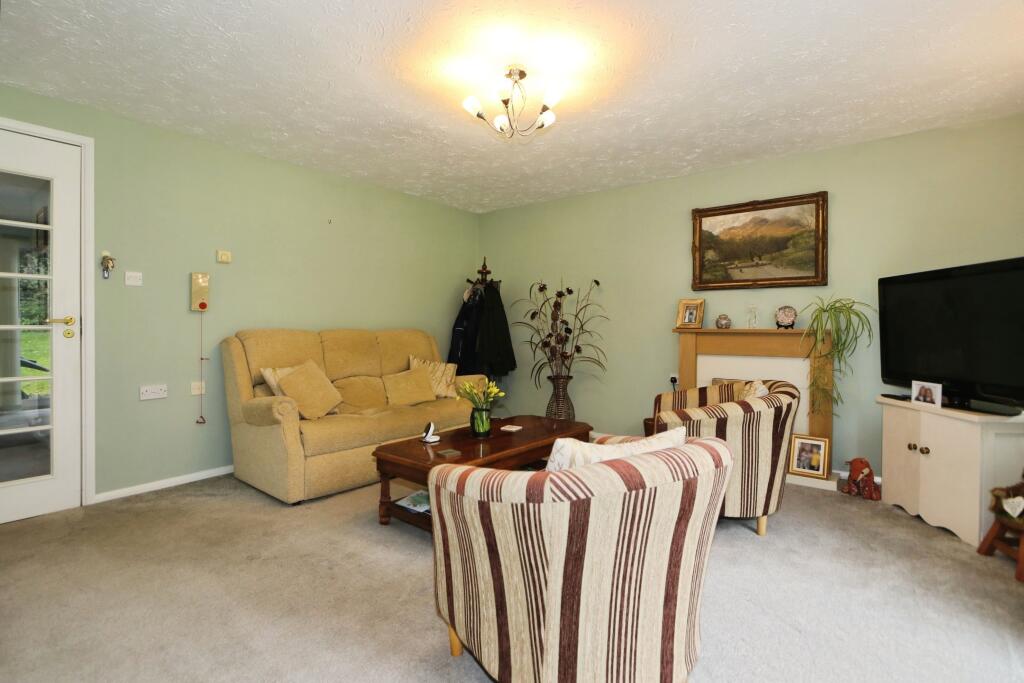 Tutbury Close, Ashby-De-La-Zouch, LE65 photo 3